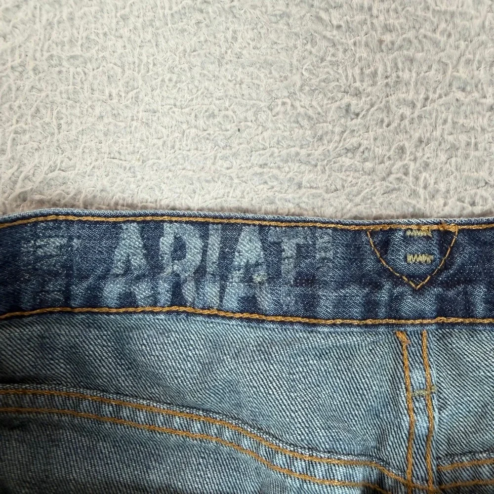 Ariat Mens Low Rise Bootcut Jeans 33x32 Medium Wash Distressed Denim Blue